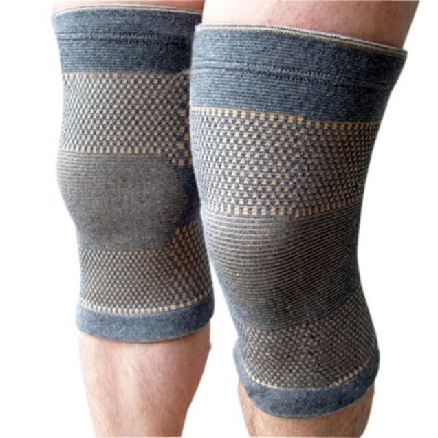 In the initial stage of arthrosis of the knee joint, it is recommended to wear a bandage